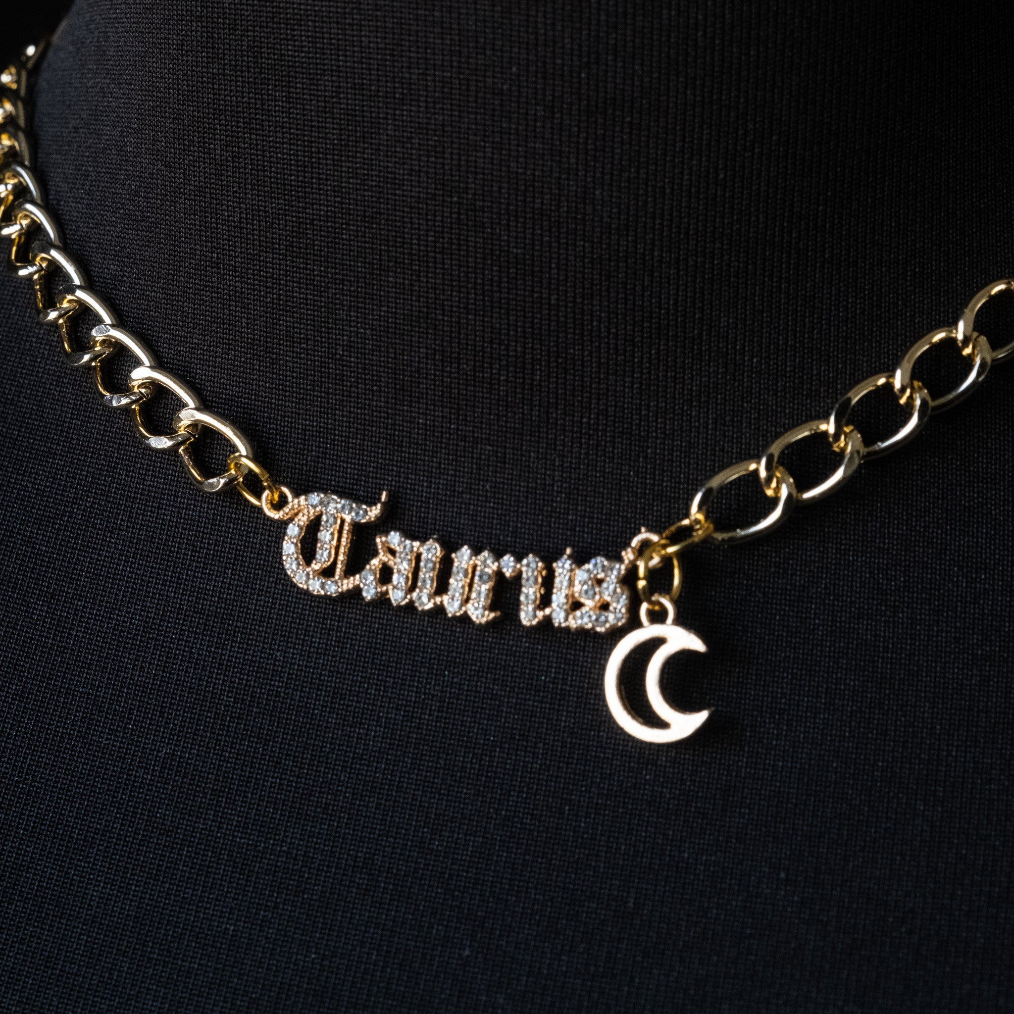 Collier Astro