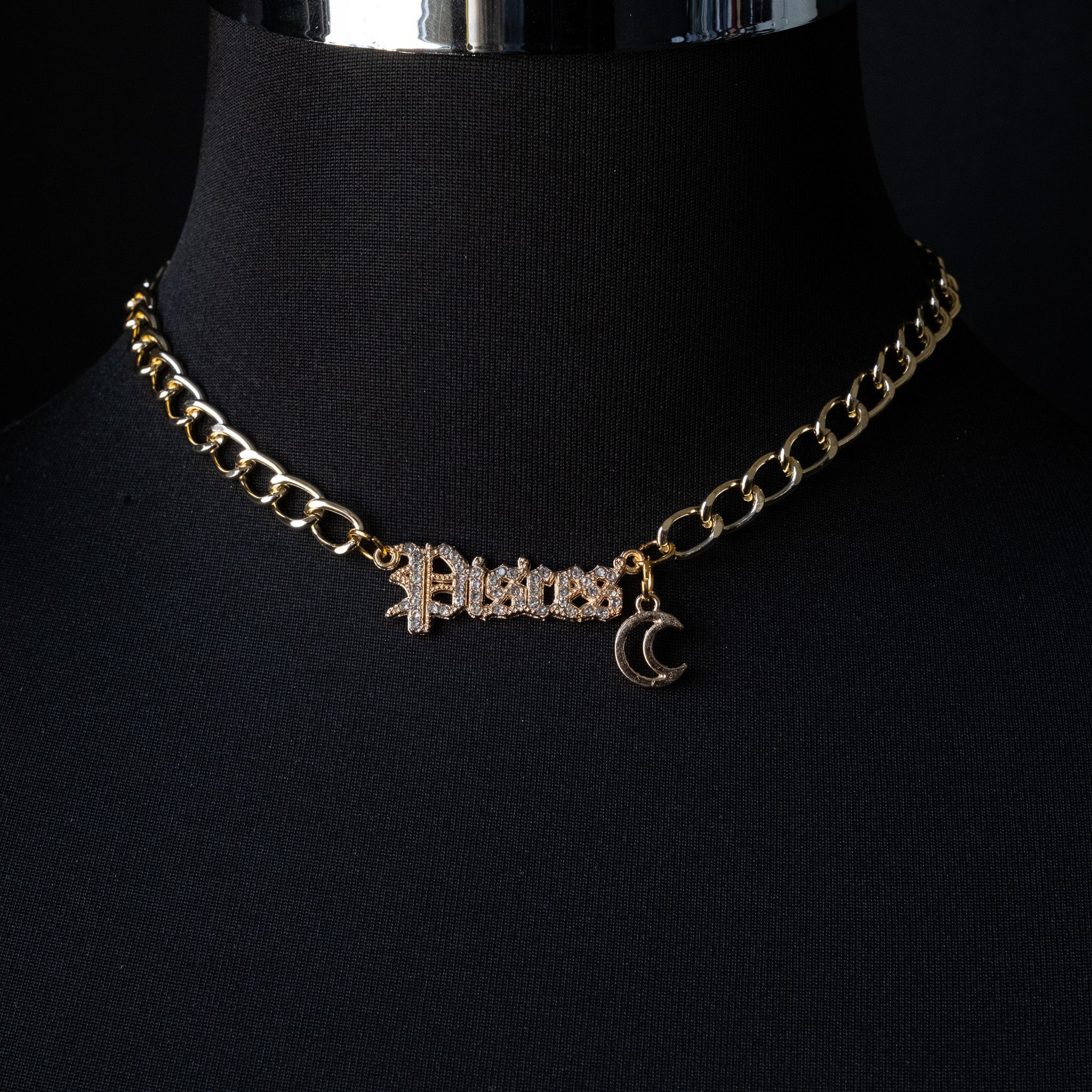 Collier Astro