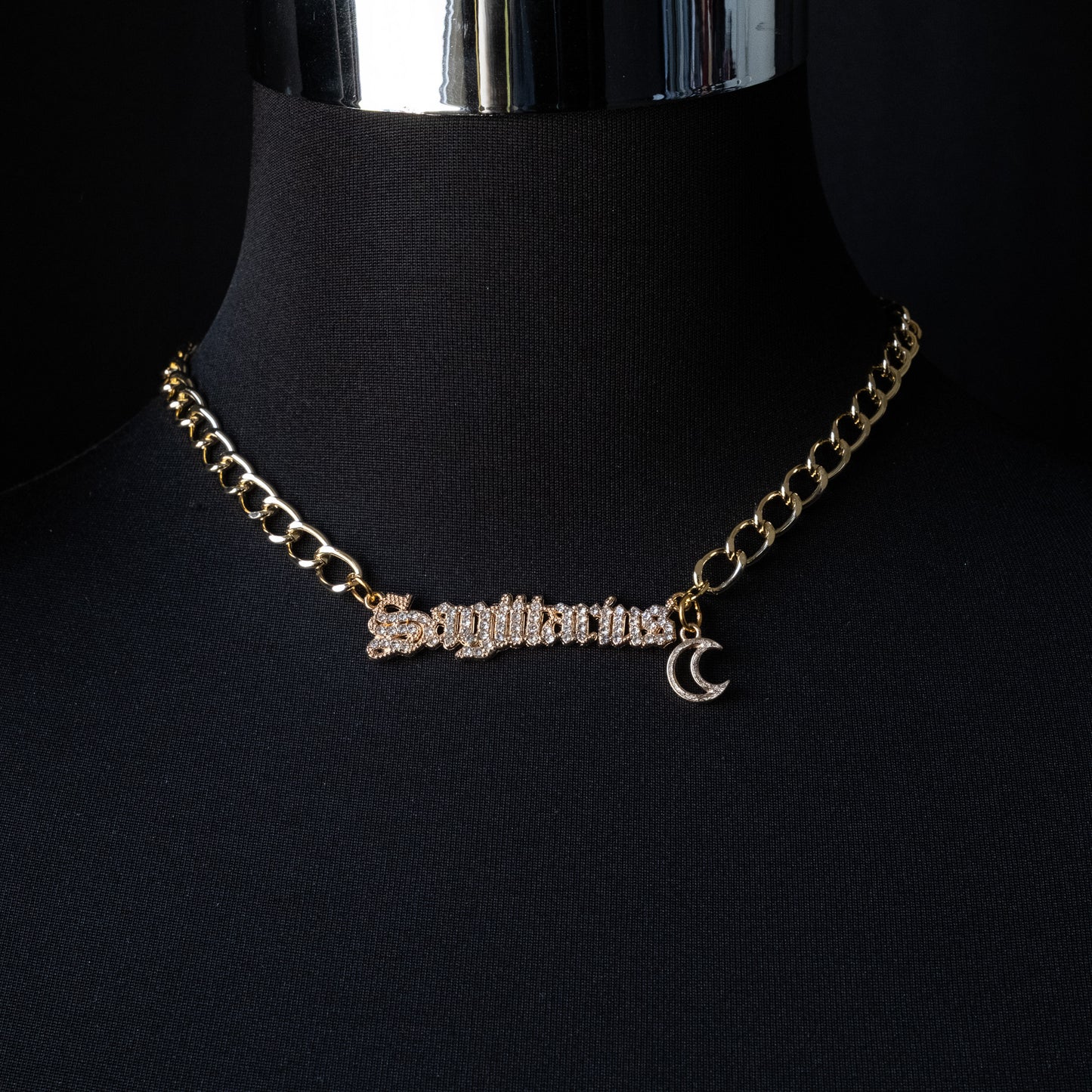 Collier Astro